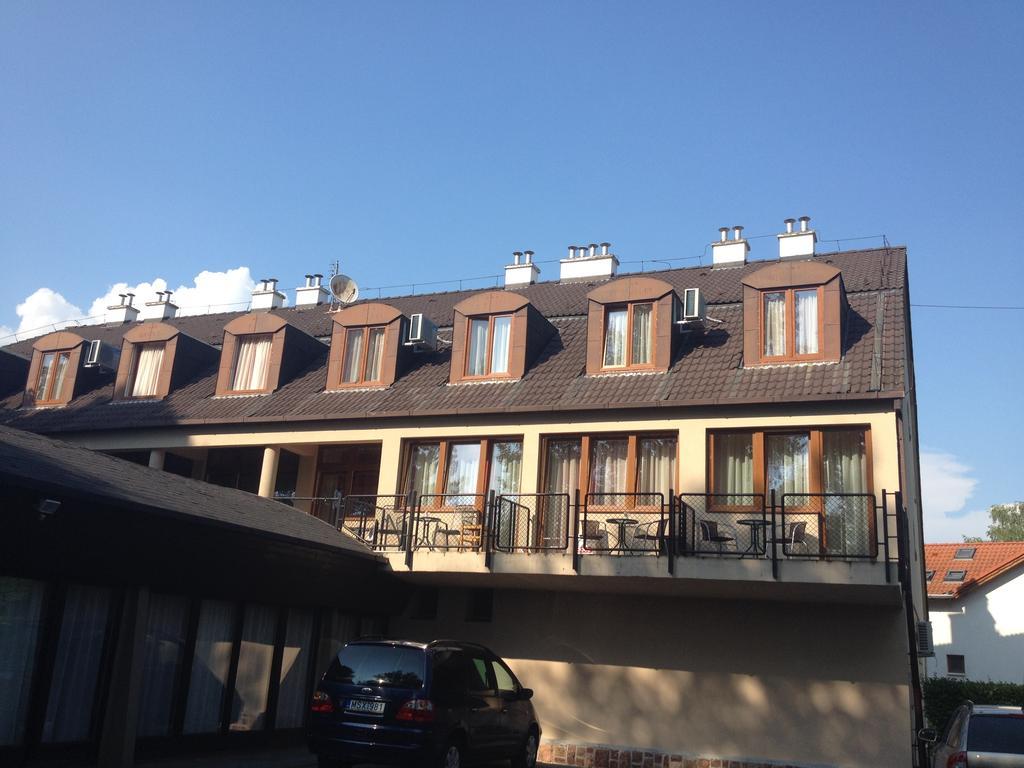 Hotel Family Balatonfoldvar Exterior photo