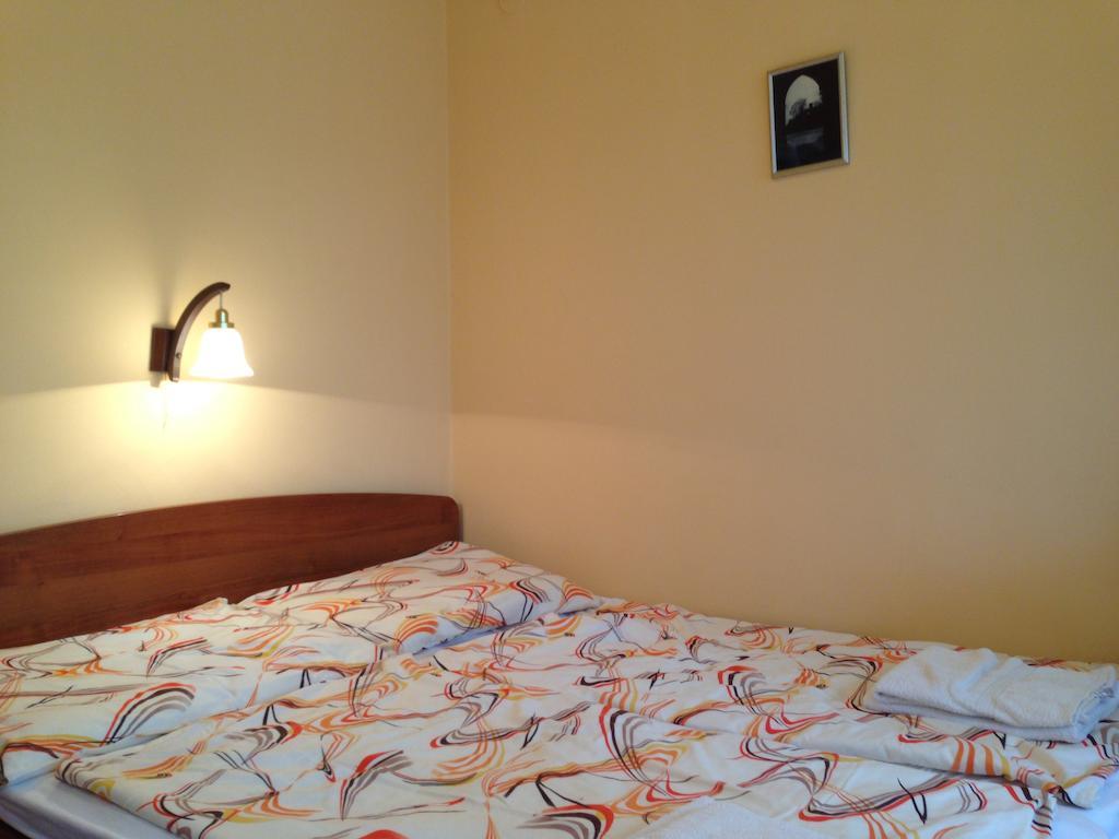 Hotel Family Balatonfoldvar Room photo
