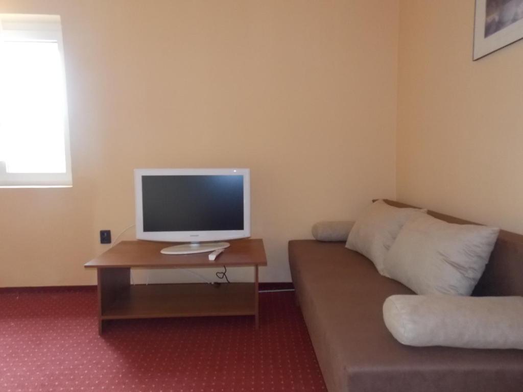 Hotel Family Balatonfoldvar Room photo